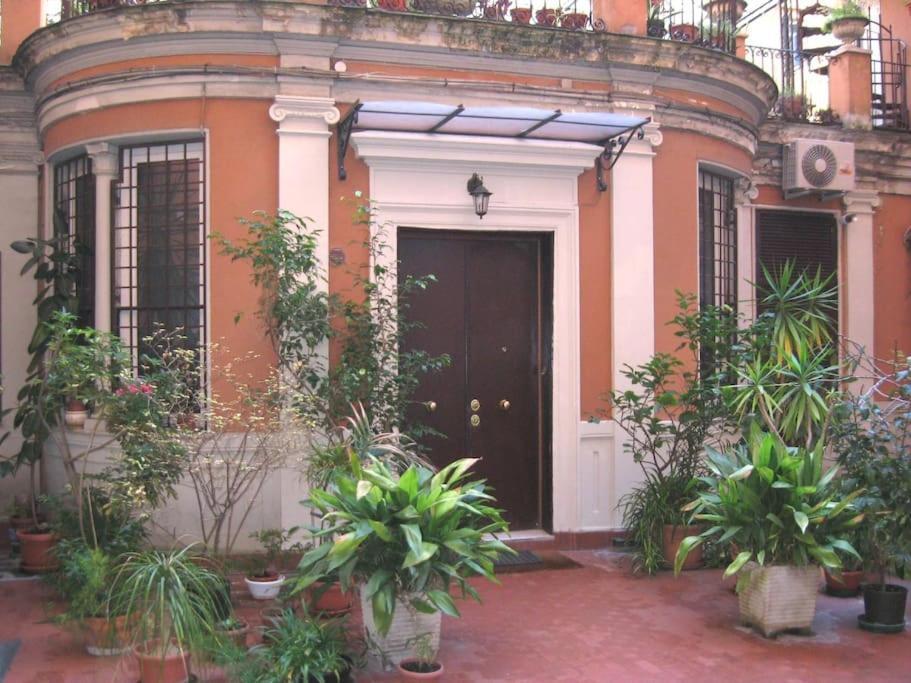 Vivilo Collection - Opera Teather Apartment - Very Central Рим Екстериор снимка
