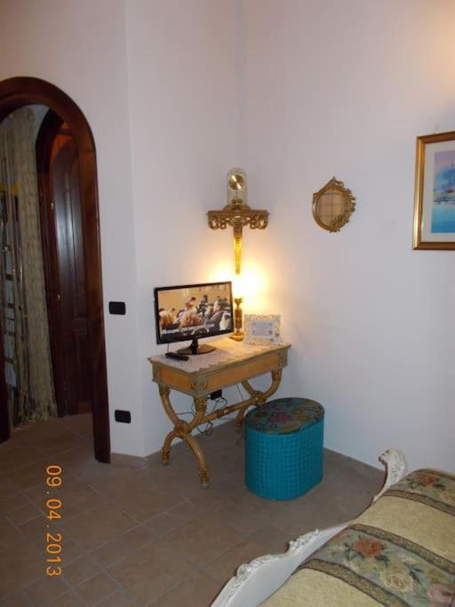 Vivilo Collection - Opera Teather Apartment - Very Central Рим Екстериор снимка